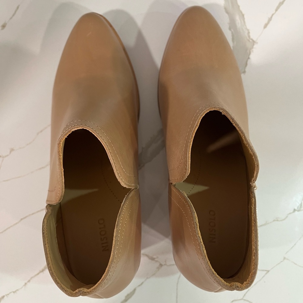 Nisolo Mia  Everyday Ankle Bootie. Women’s size 9 Color Almond. - Picture 5 of 13